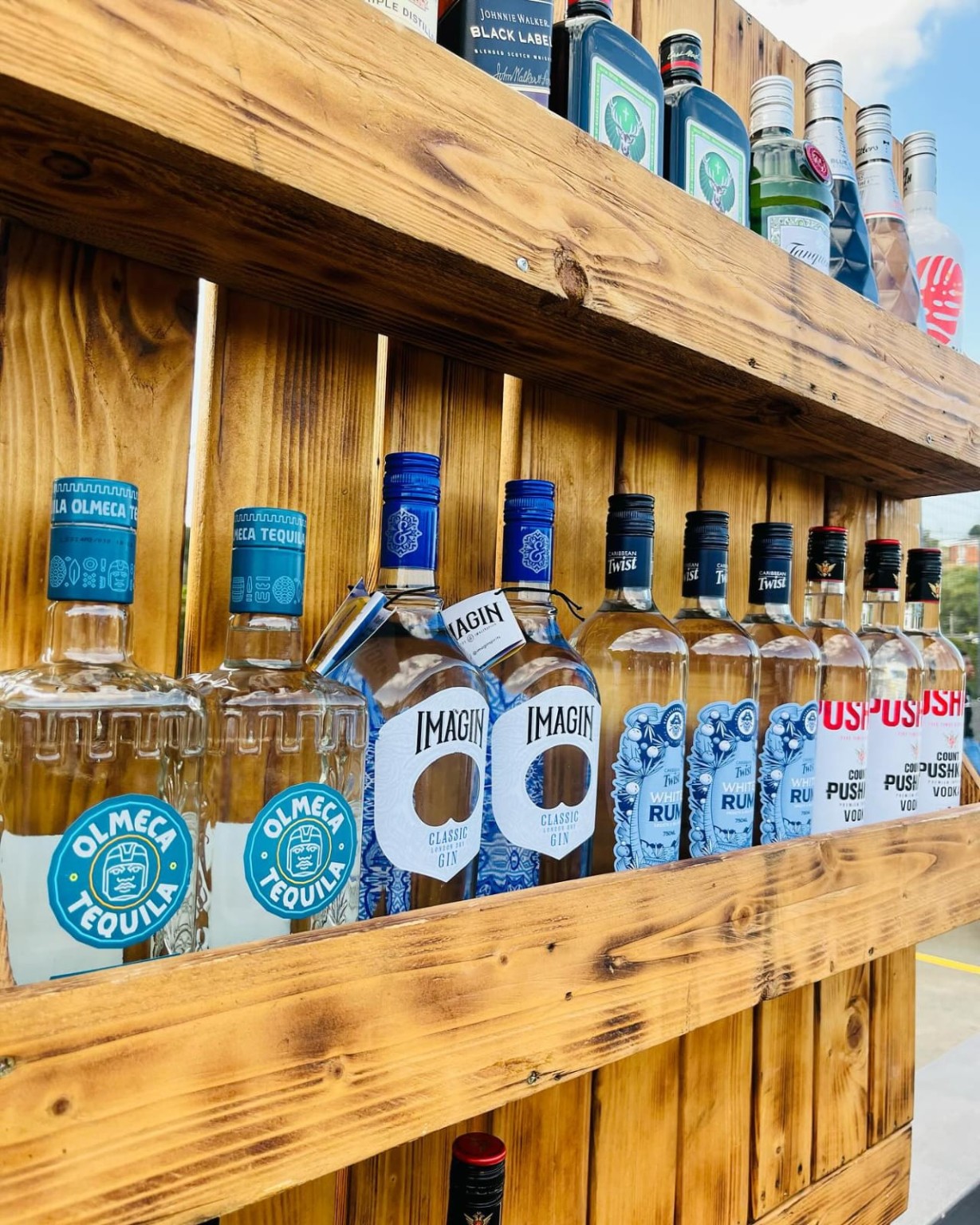 Cocktail ingredients and mixers